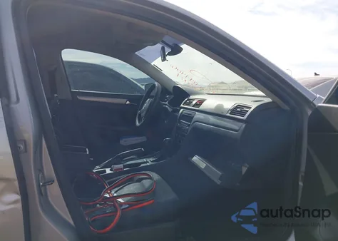 2013 Volkswagen Passat 2.5L S из США, поврежденный, VIN 1VWAP7A31DC003007